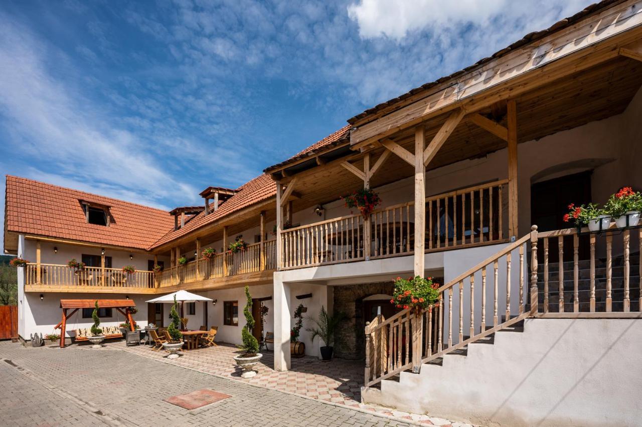 Casa Brutarului Crit Hotel Exterior foto